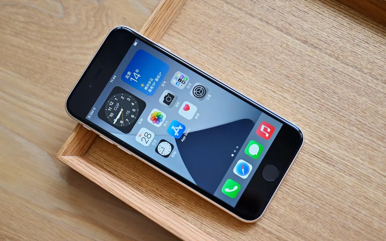 iPhone 15量產(chǎn)在即 富士康“瘋狂”擴(kuò)招 最高獎(jiǎng)勵(lì)8000元