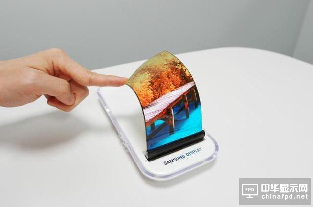 iPhone8或標(biāo)配OLED屏！蘋果買斷1.6億塊