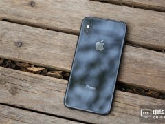 蘋果研發(fā)革命性新iPhone：懸浮手勢、內(nèi)彎型曲面屏
