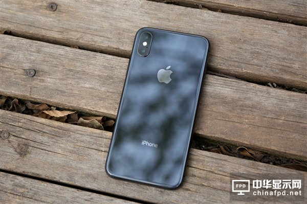蘋果研發革命性新iPhone：懸浮手勢、內彎型曲面屏